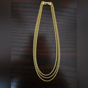 Elegant Gold Colored Chain Necklace